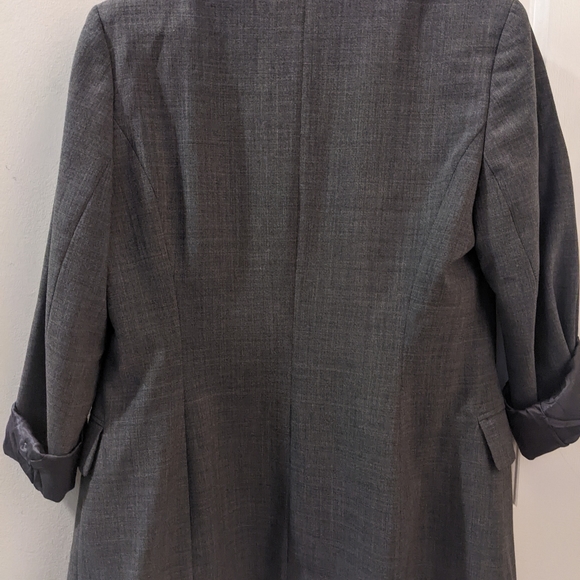 Blazer - Picture 3 of 3